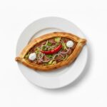 Pide mit Kebabfleisch